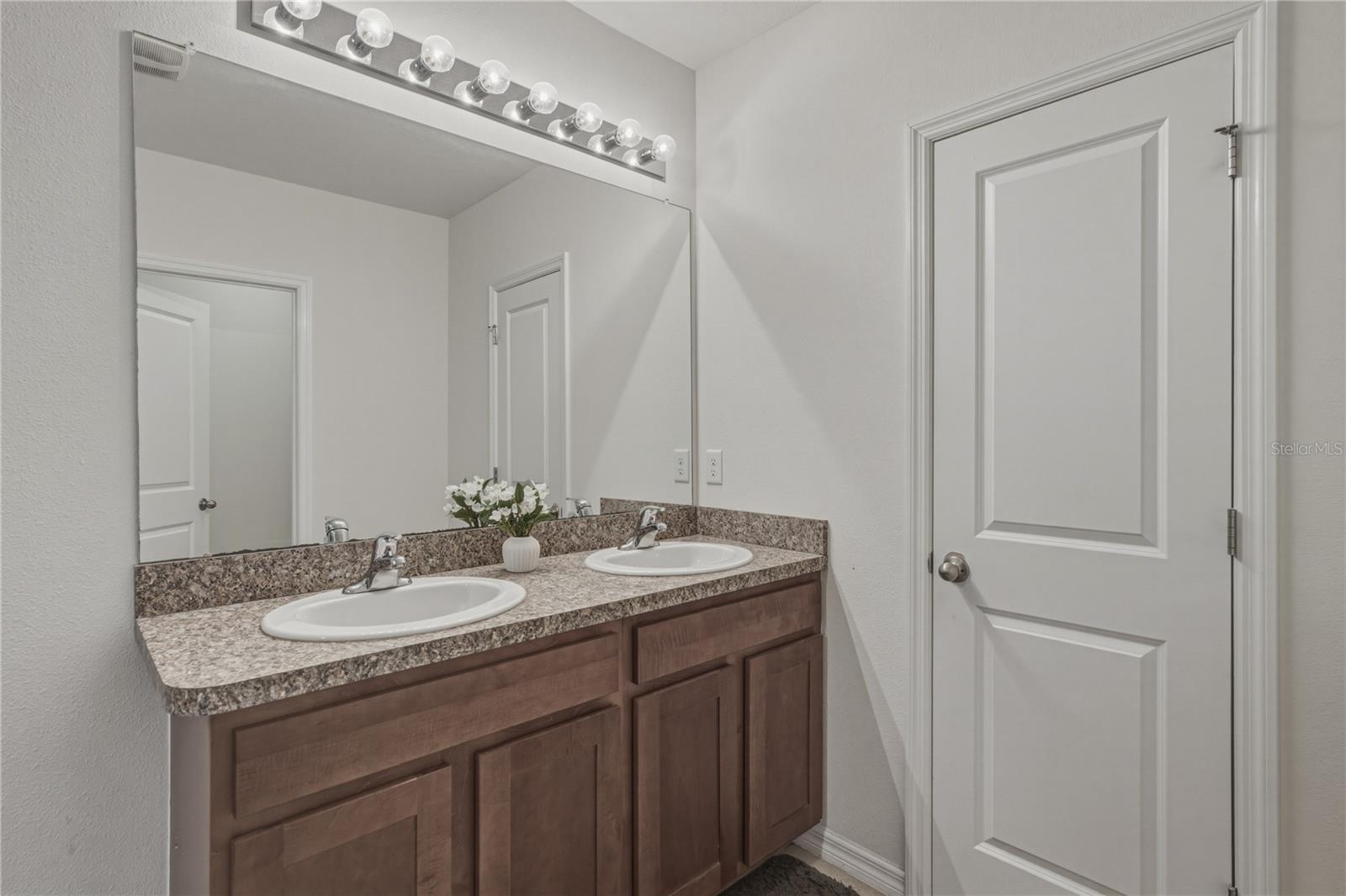 16833 Trite Bend St Property Photo 27