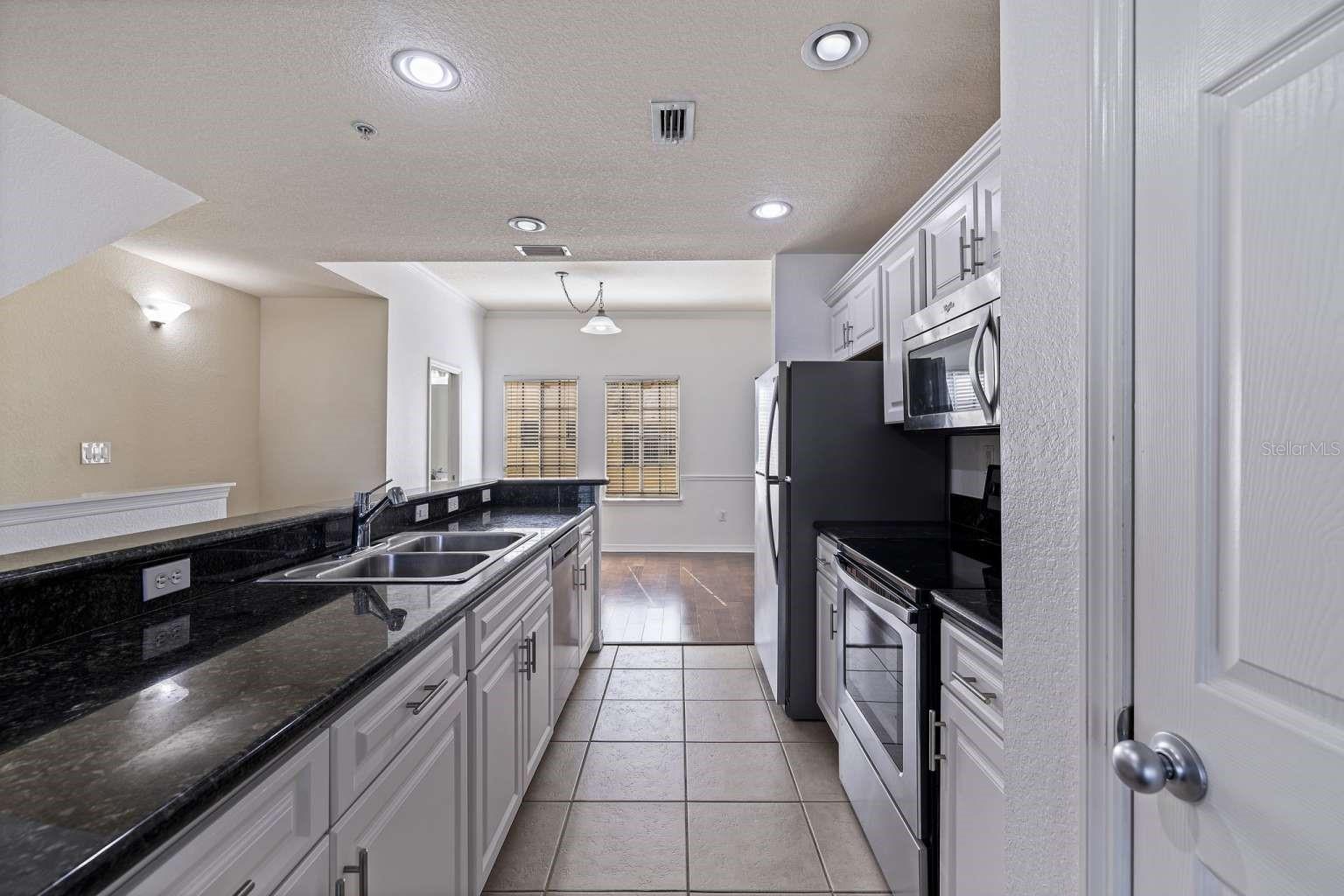 5252 W Kennedy Blvd Property Photo 11