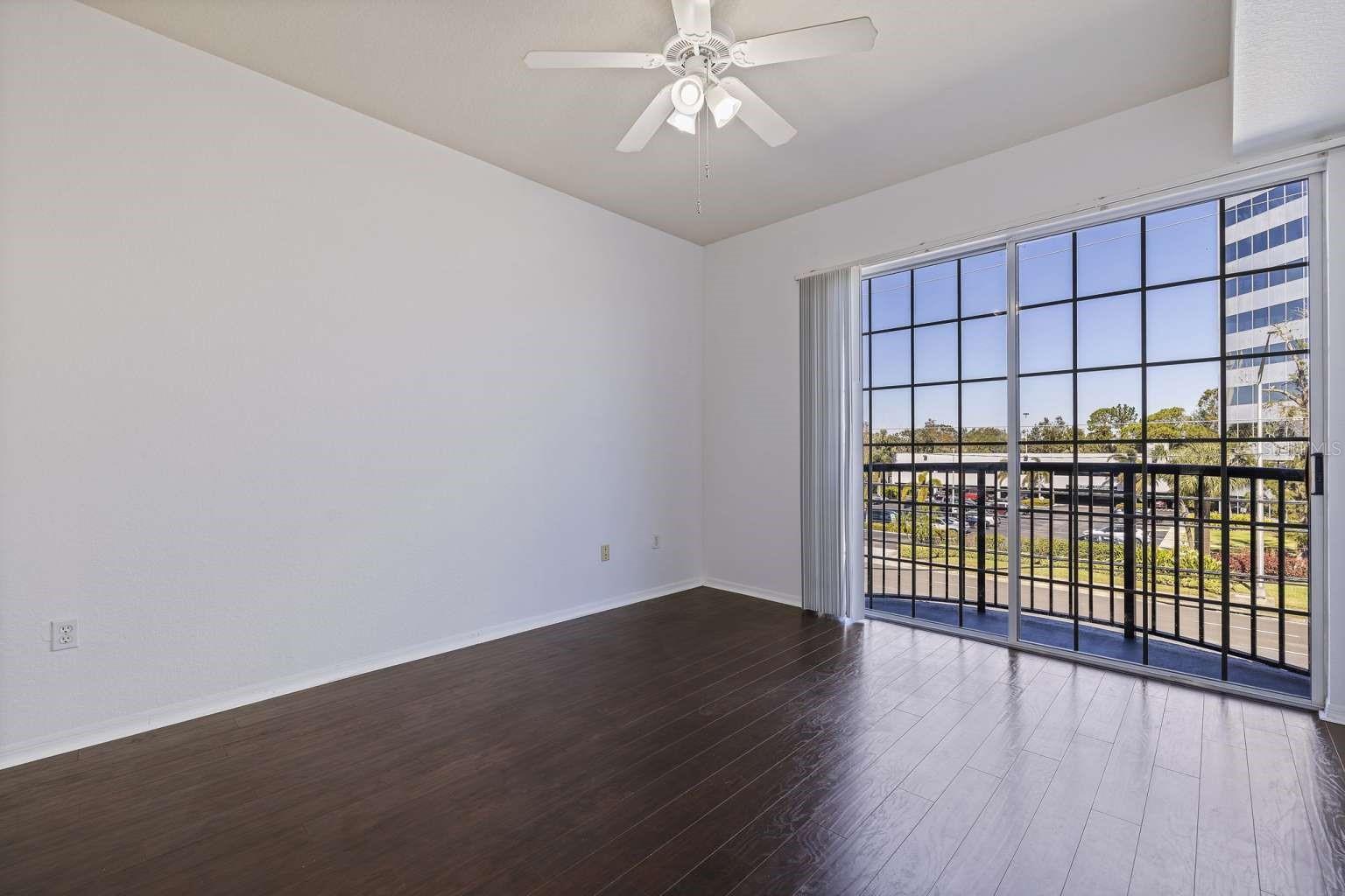5252 W Kennedy Blvd Property Photo 17