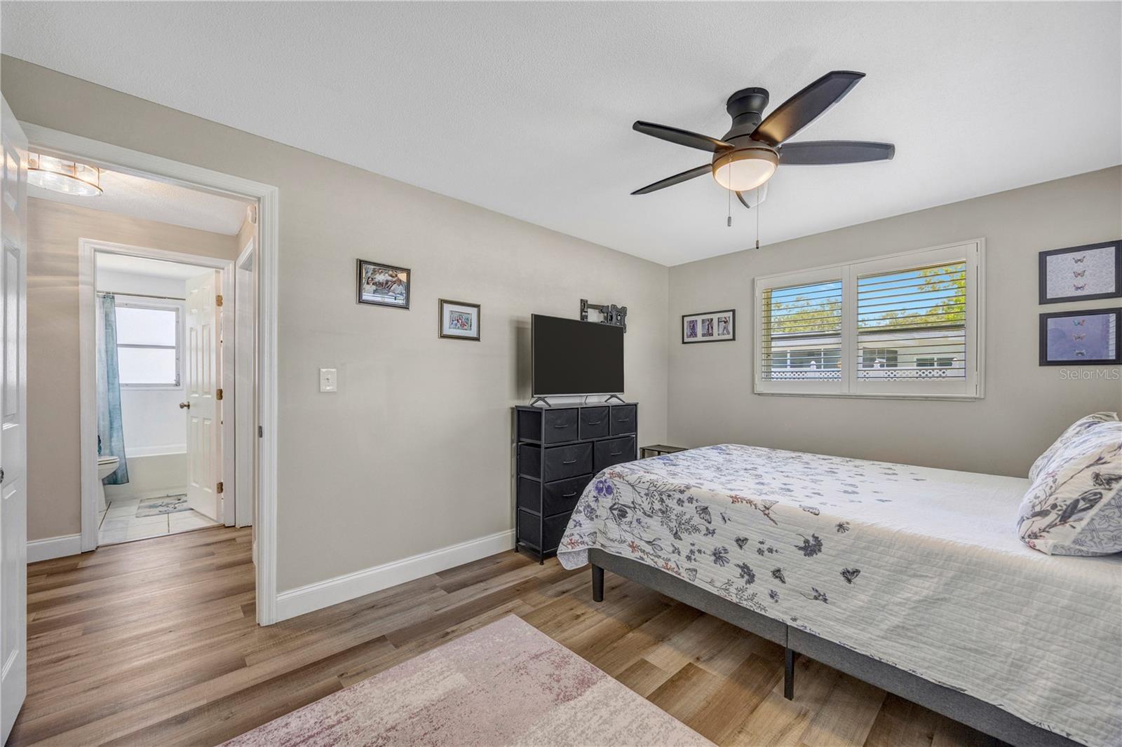 2155 Edythe Dr Property Photo 20