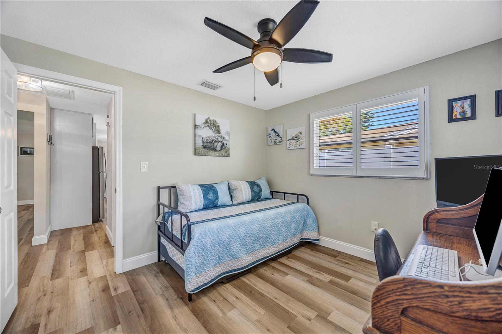 2155 Edythe Dr Property Photo 24