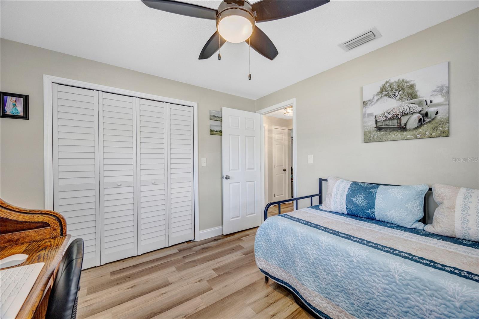 2155 Edythe Dr Property Photo 25