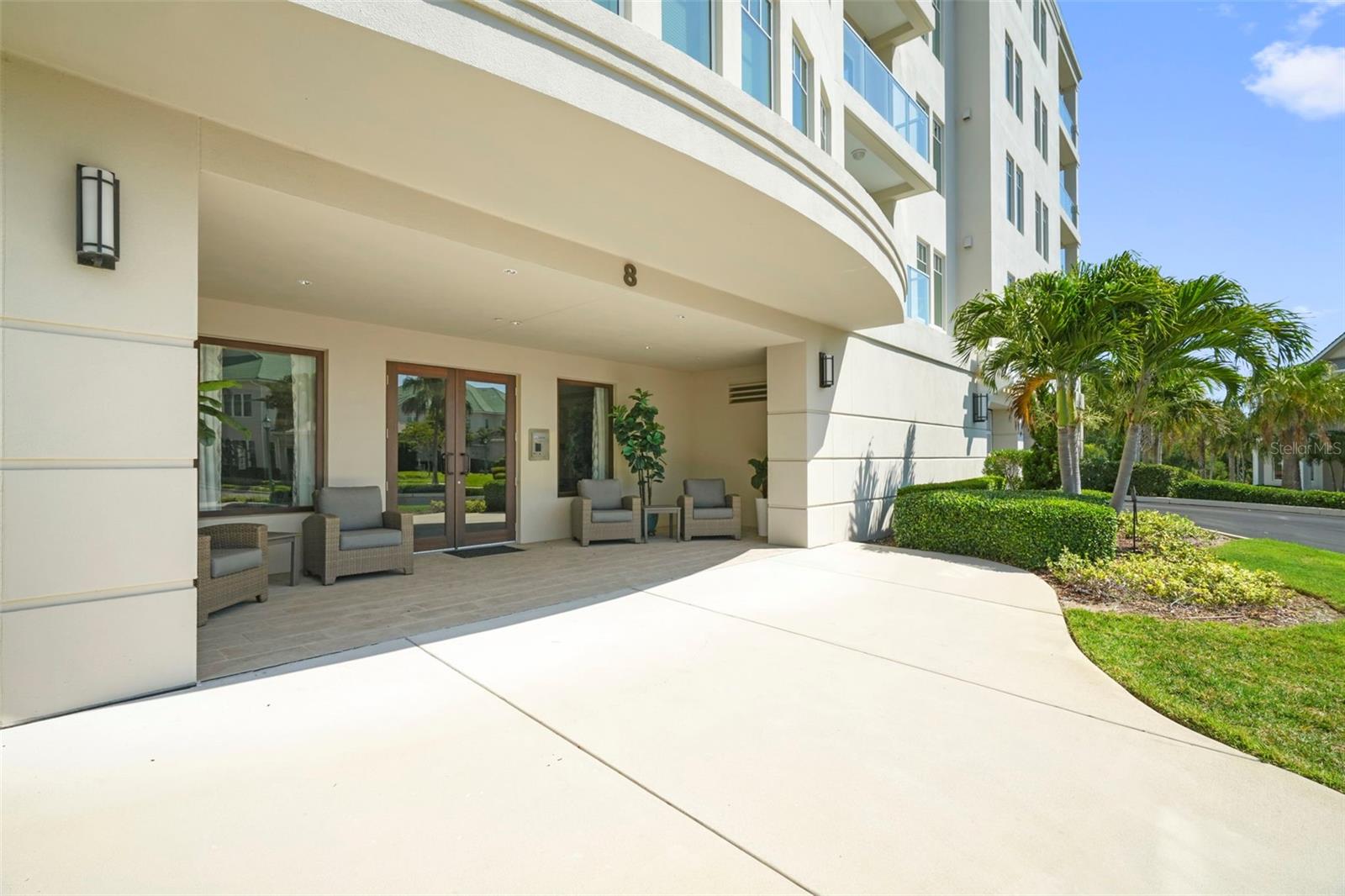 8 Palm Ter #201 Property Photo 6