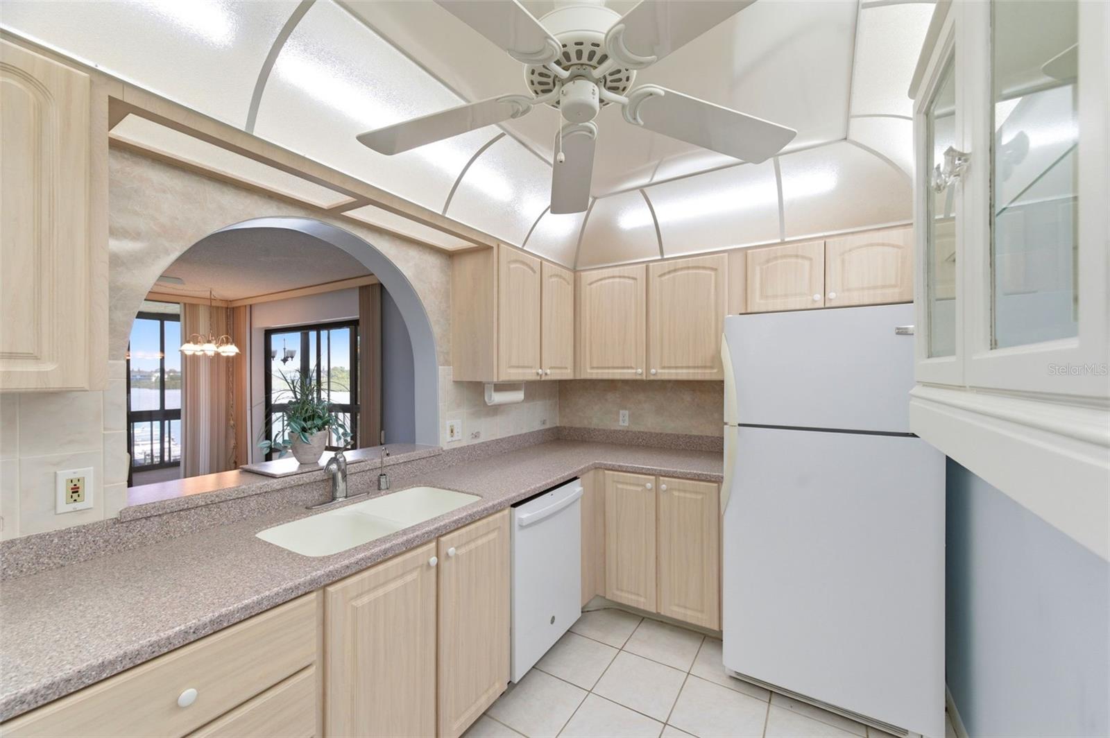 19701 Gulf Blvd #417 Property Photo 6