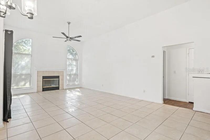 2429 W Cedar Trace Dr Property Photo 1