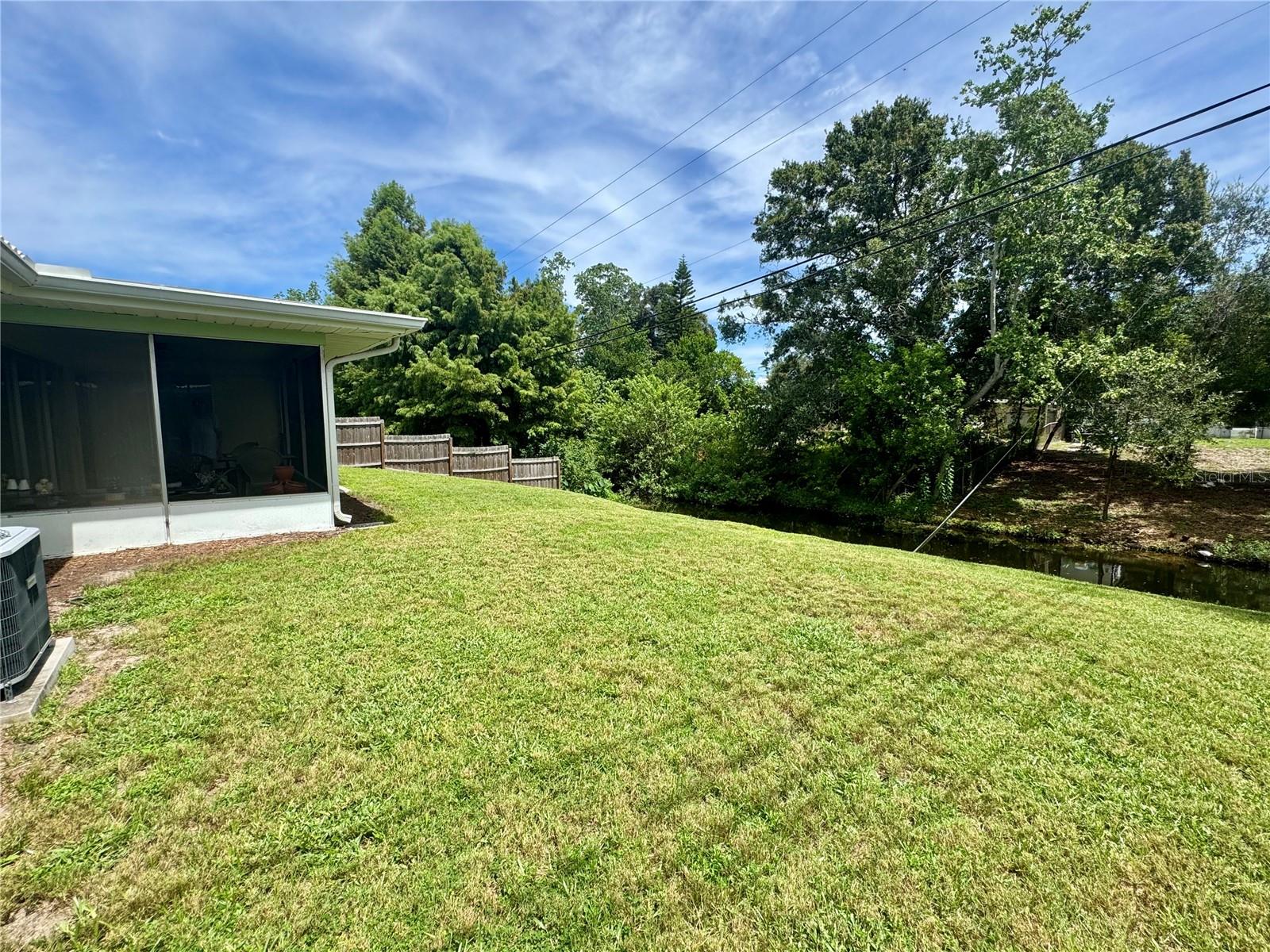 1413 Embassy Dr Property Photo 2