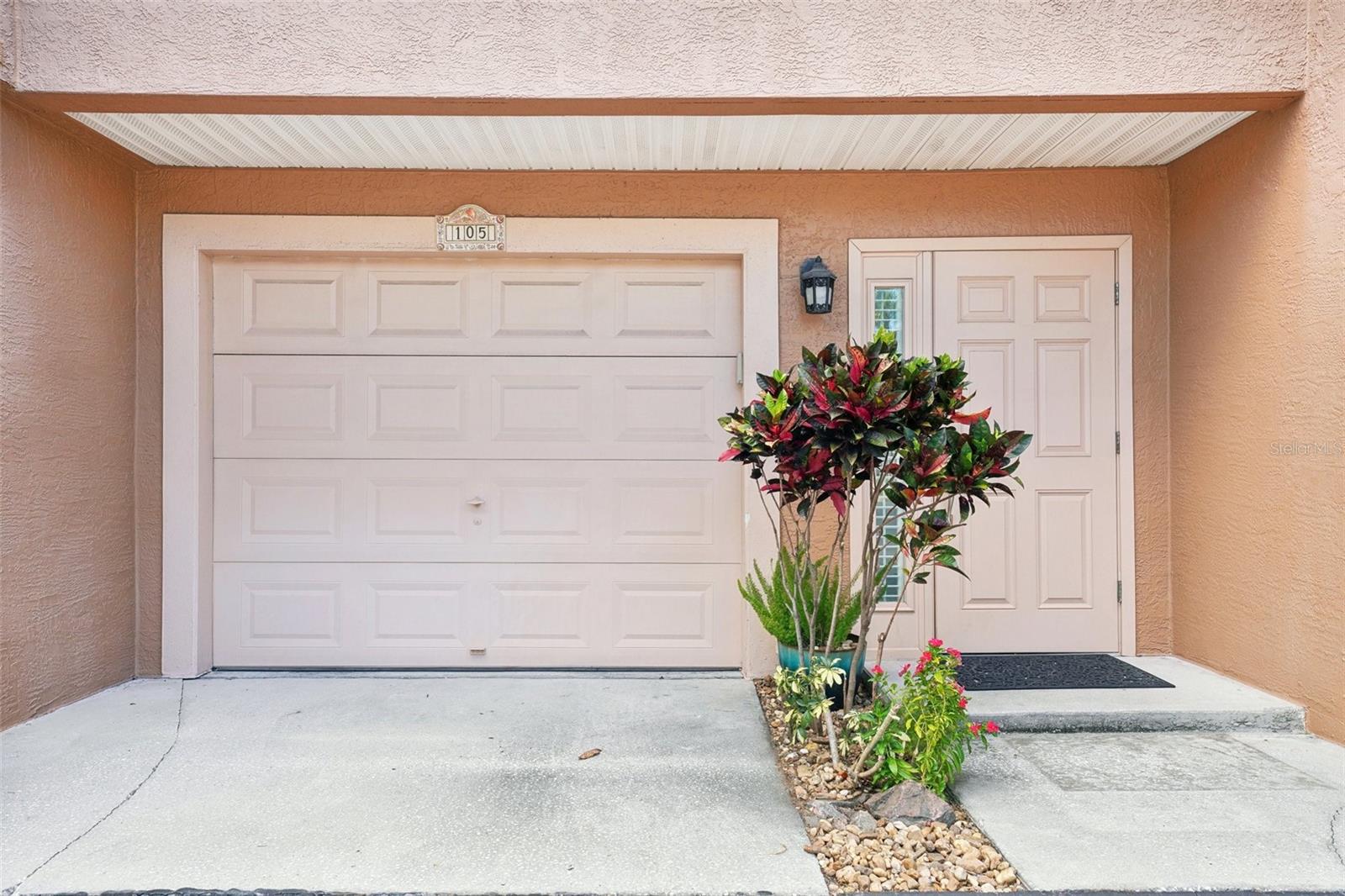 637 Pinellas Bayway #105 Property Photo 4