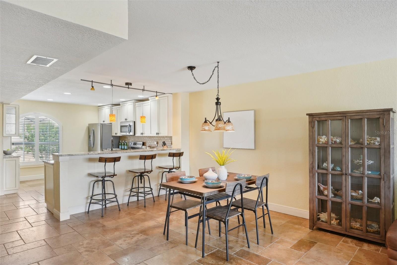 637 Pinellas Bayway #105 Property Photo 8