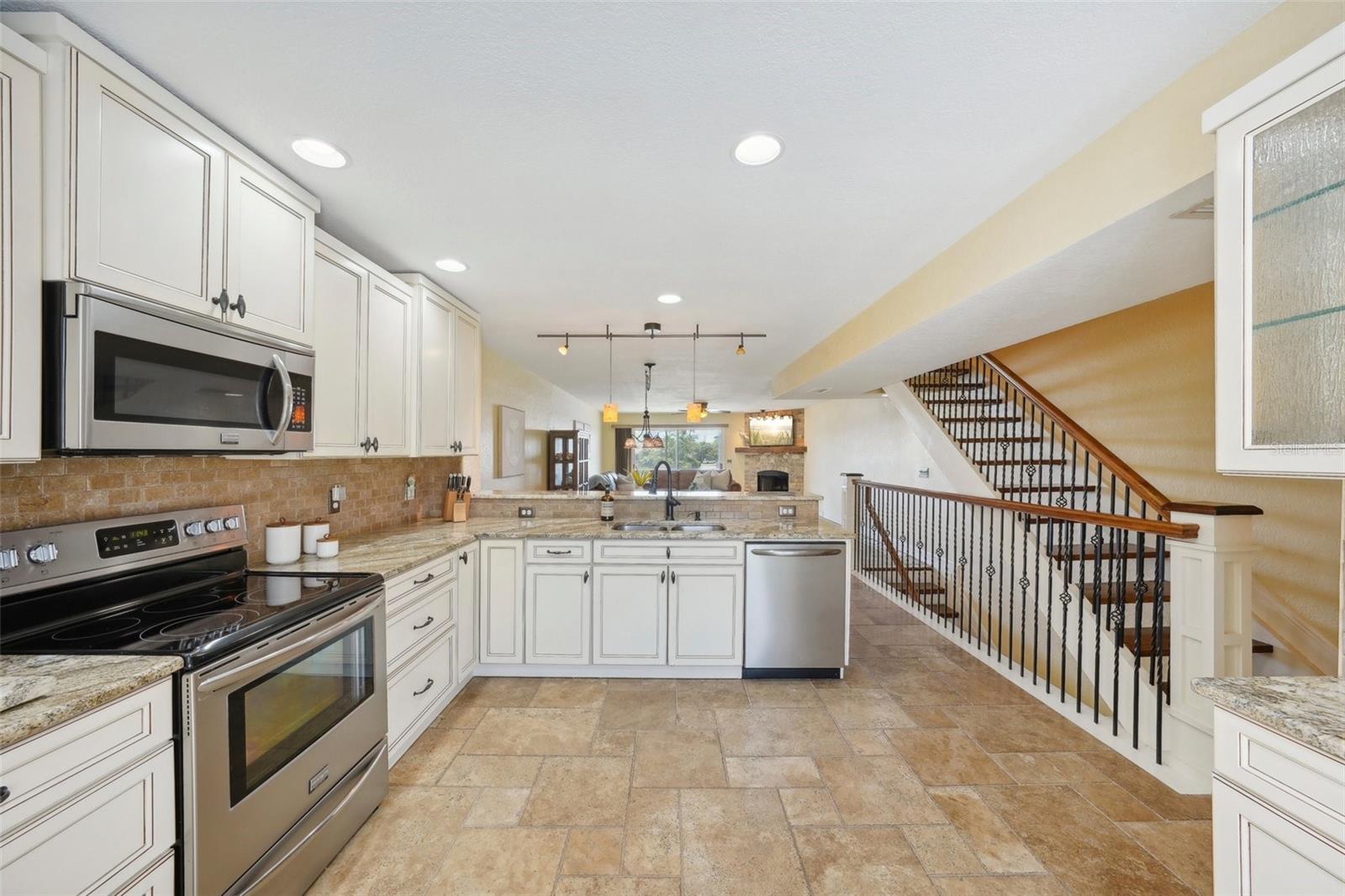 637 Pinellas Bayway #105 Property Photo 15