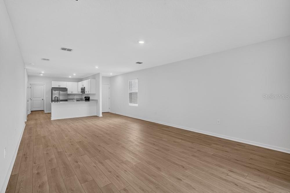 13747 Squall Ln Property Photo 12