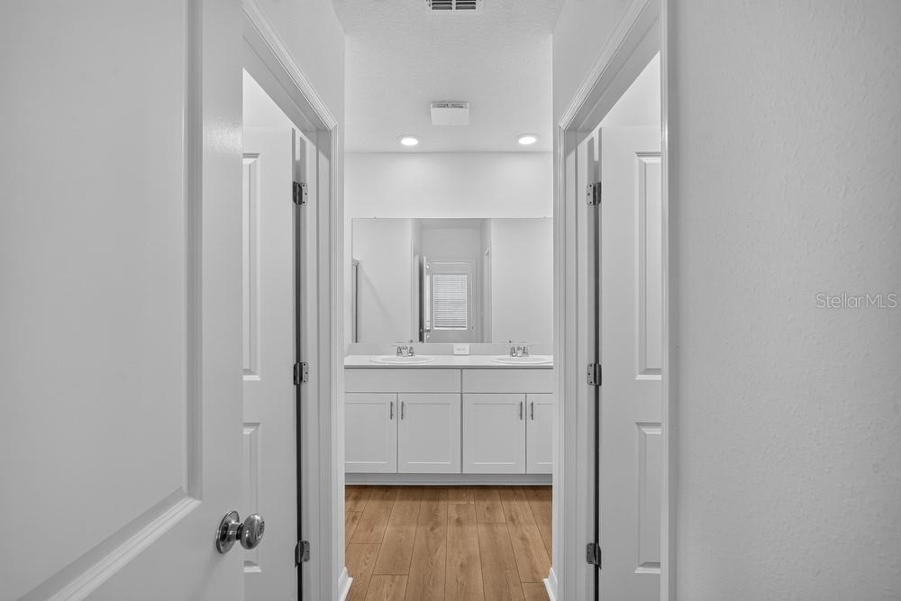 13747 Squall Ln Property Photo 16