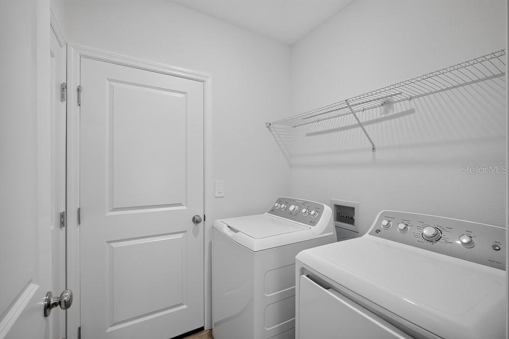 13747 Squall Ln Property Photo 25