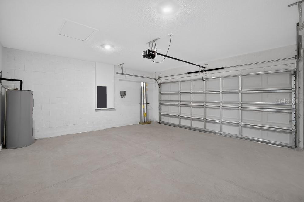 13747 Squall Ln Property Photo 29