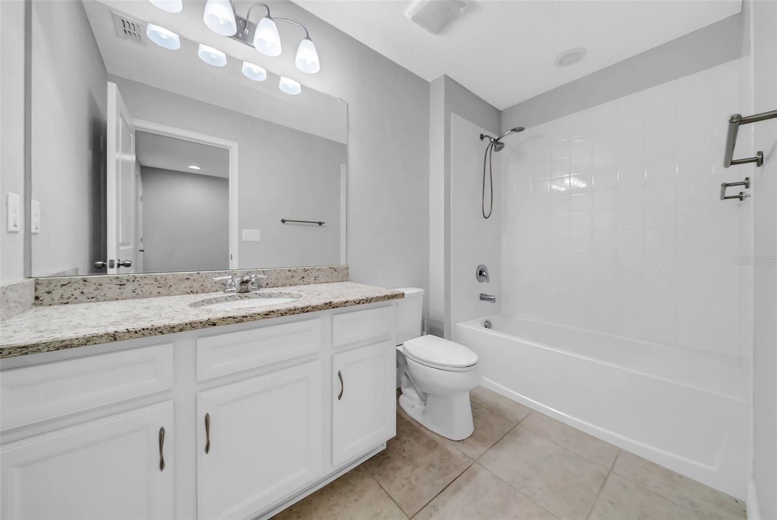 11728 Cambium Crown Dr Property Photo 18