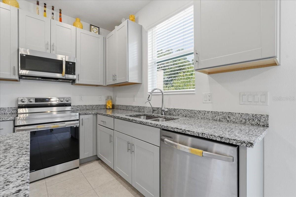 34179 Cinder Way Property Photo 13