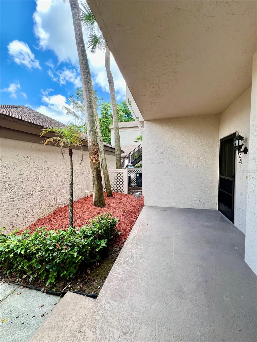 3014 Red Oak Ct #102 Property Photo 6