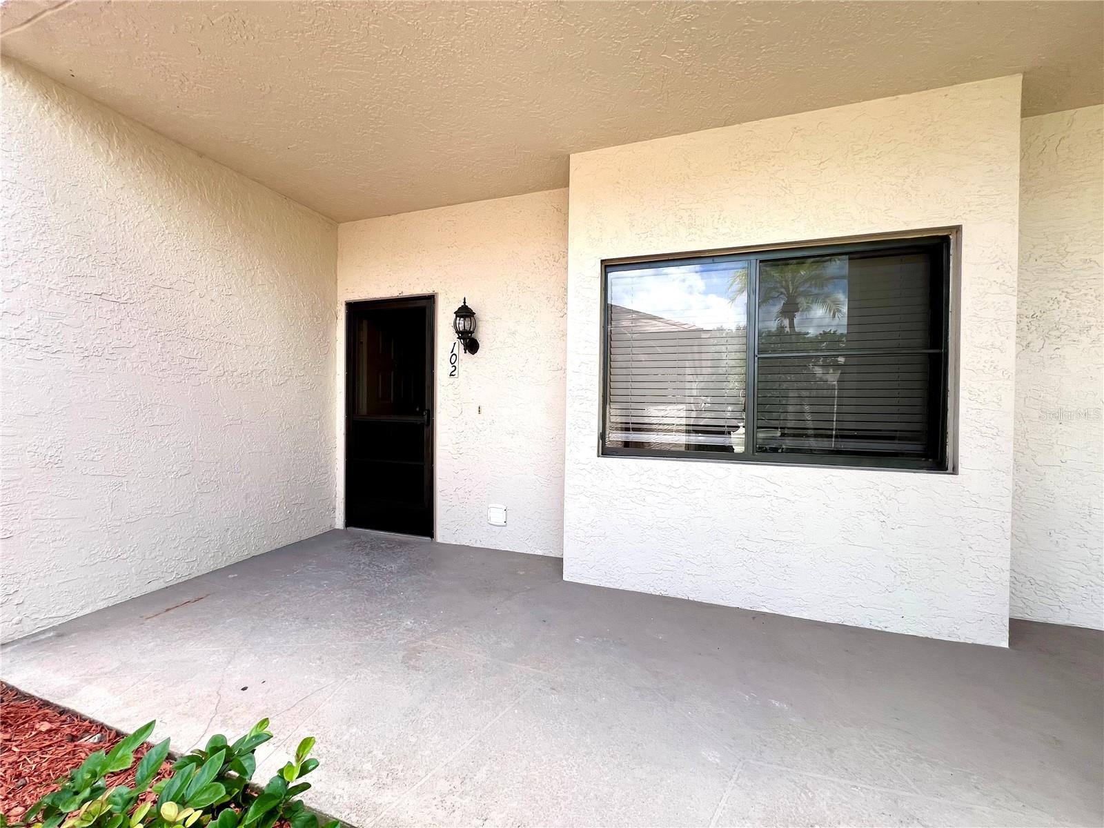 3014 Red Oak Ct #102 Property Photo 7