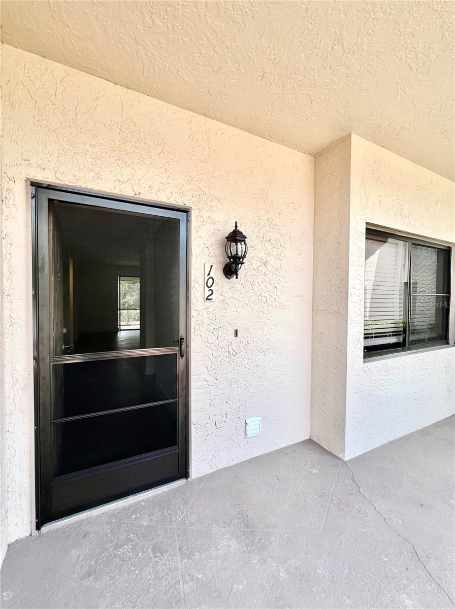 3014 Red Oak Ct #102 Property Photo 8