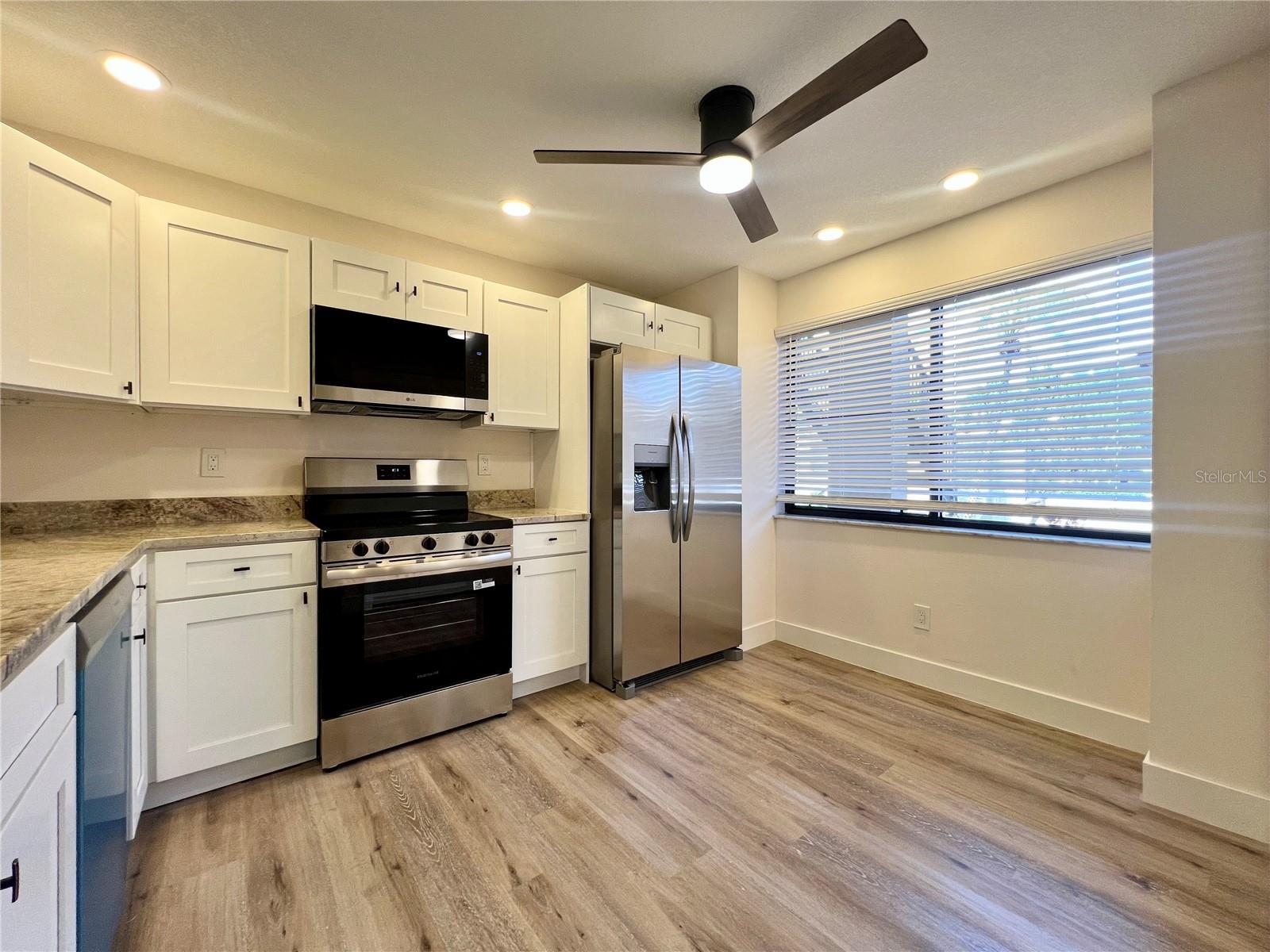 3014 Red Oak Ct #102 Property Photo 11