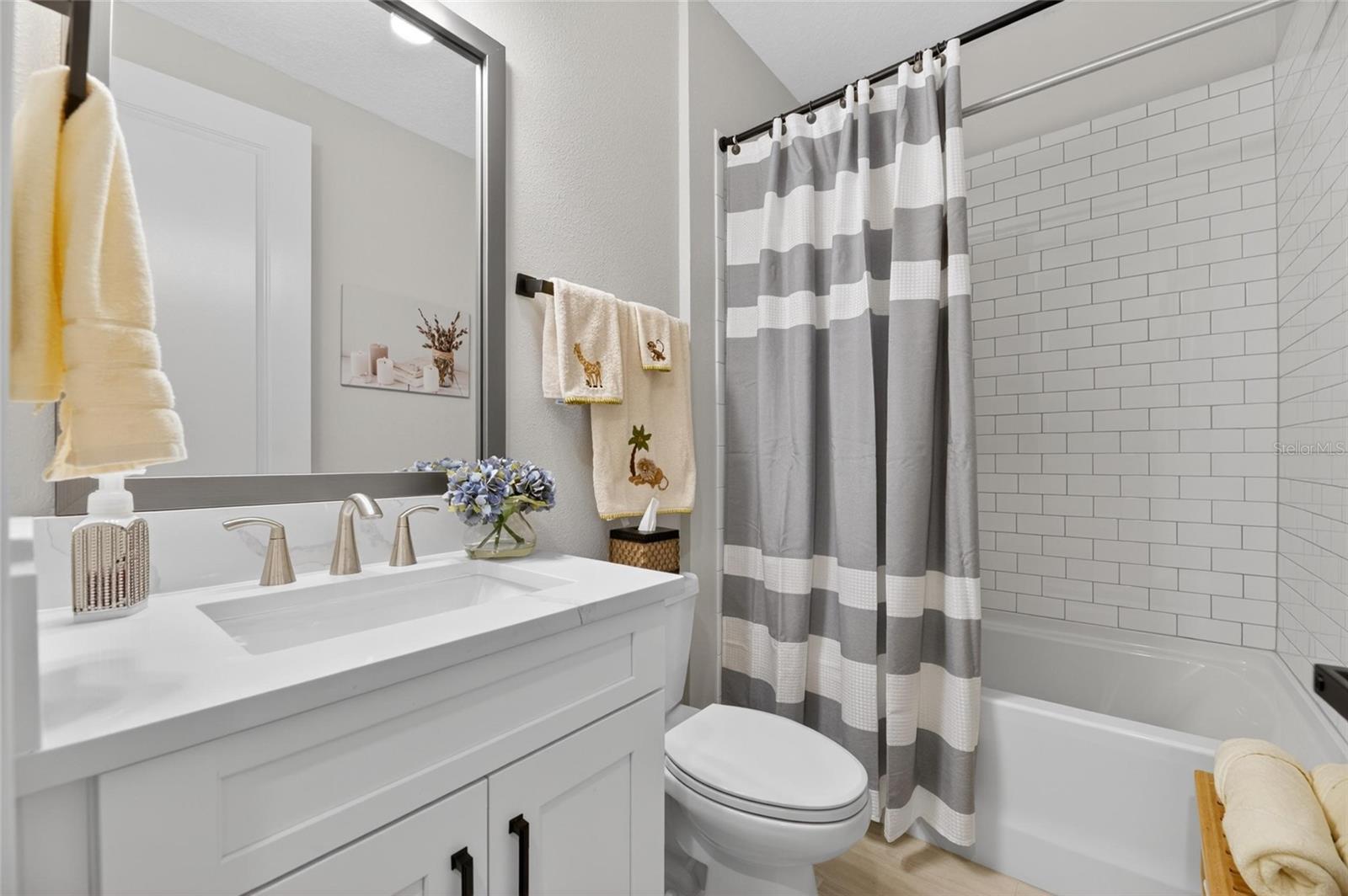 1075 Seagrape Dr Property Photo 46