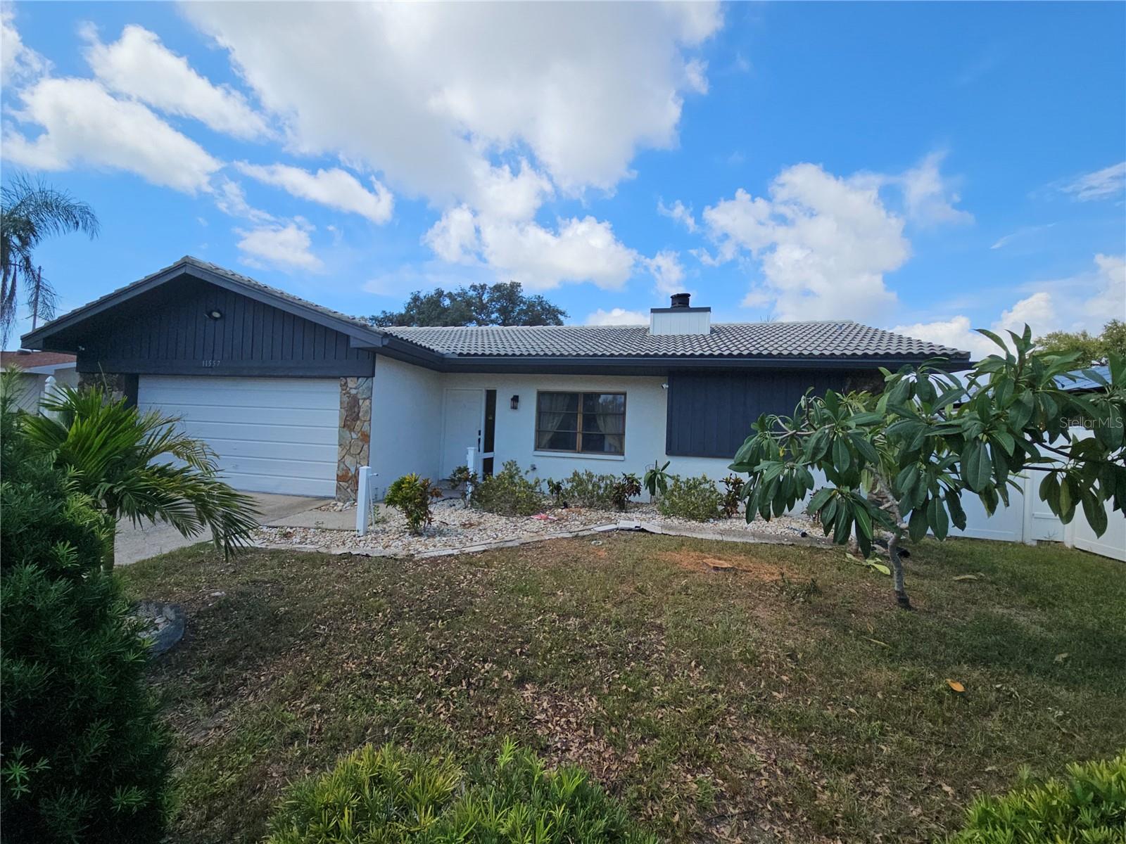 11557 124TH TER Property Photo 1
