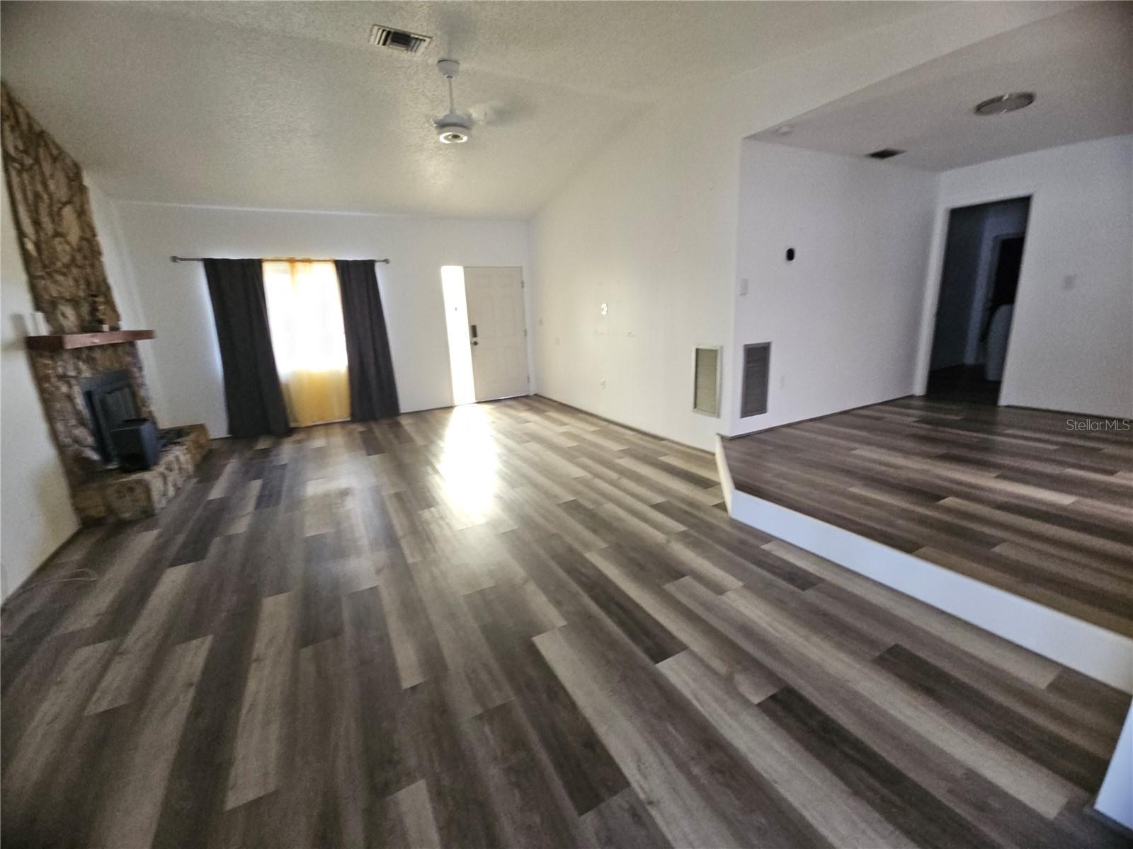 11557 124th Ter Property Photo 4