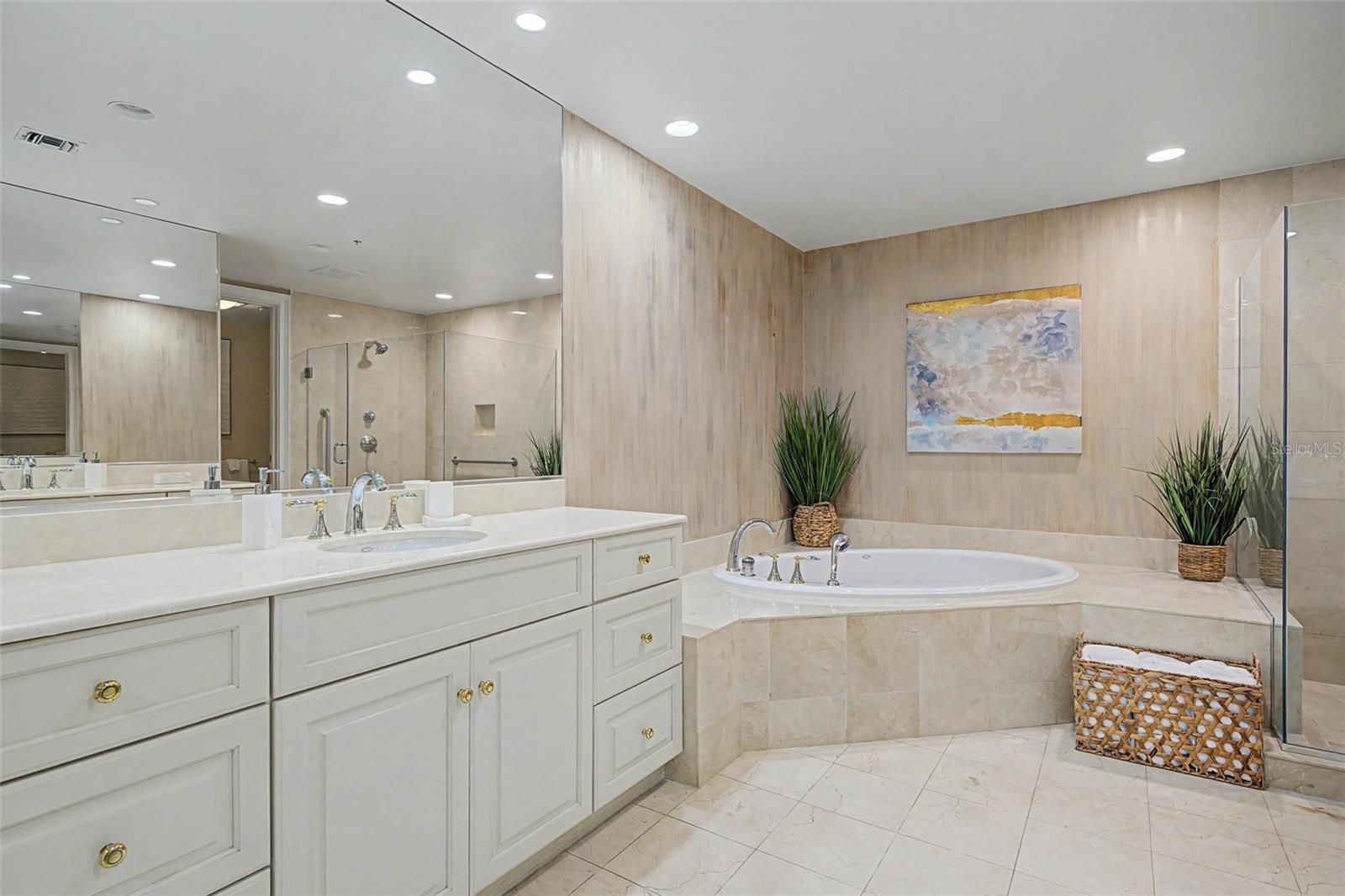 1111 Ritz Carlton Dr #1004 Property Photo 43