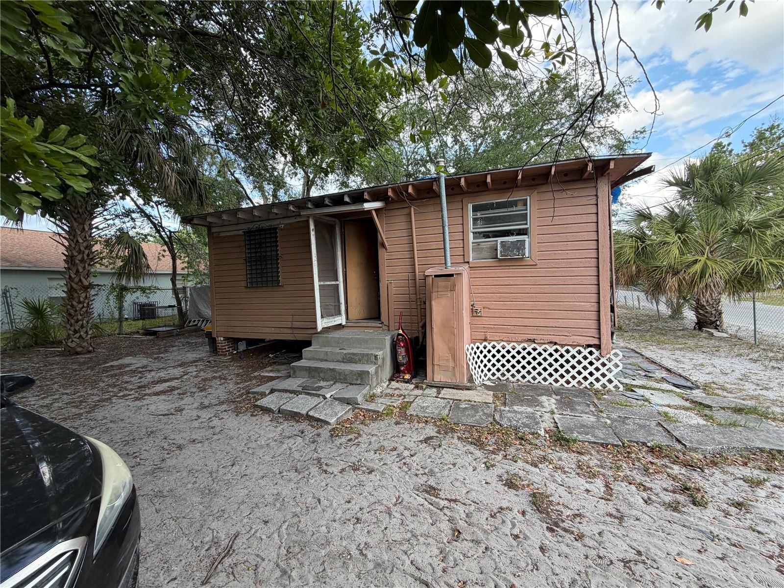 TB8503790 Property Photo 1