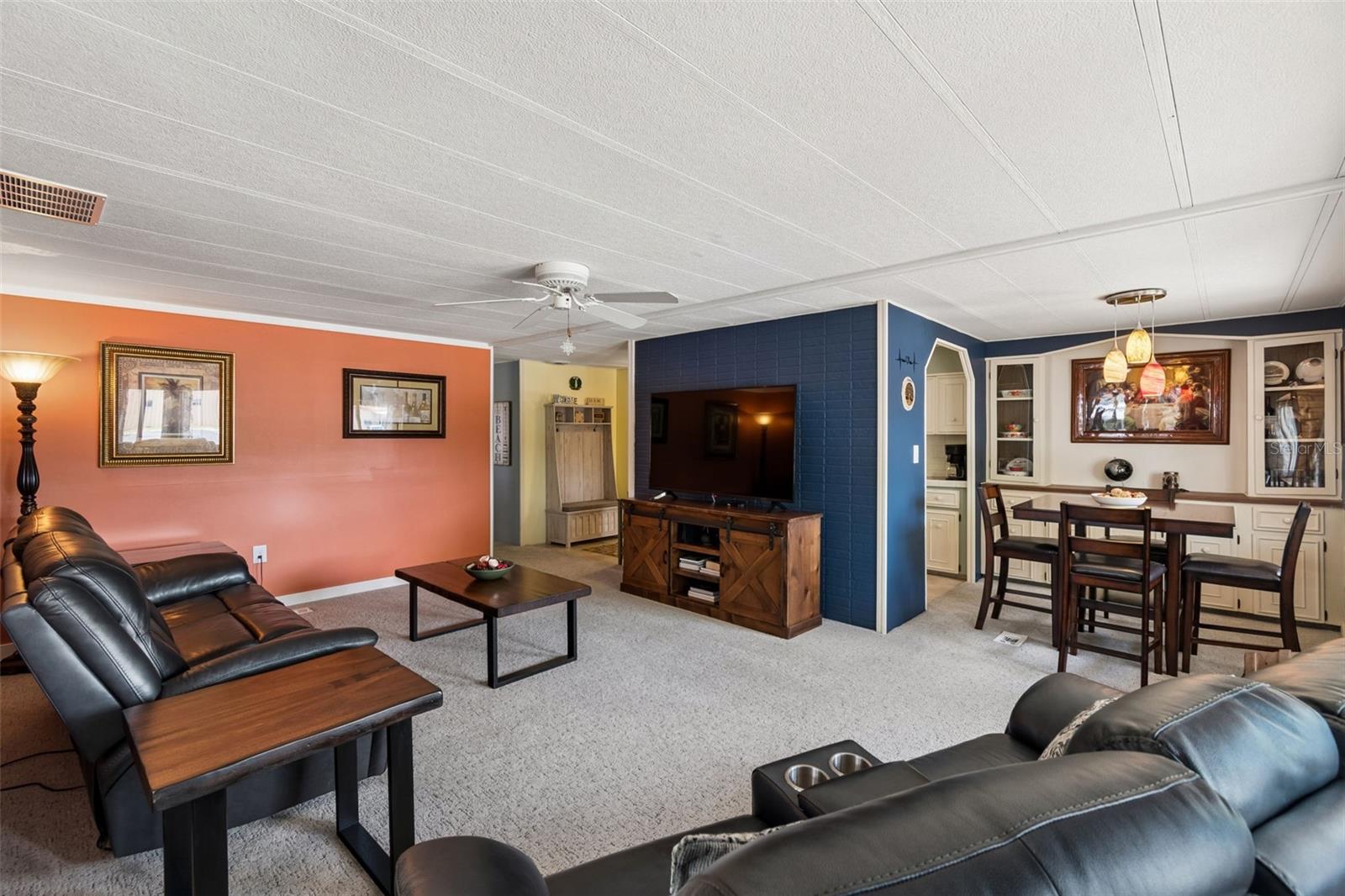 14289 Midfield St Property Photo 9