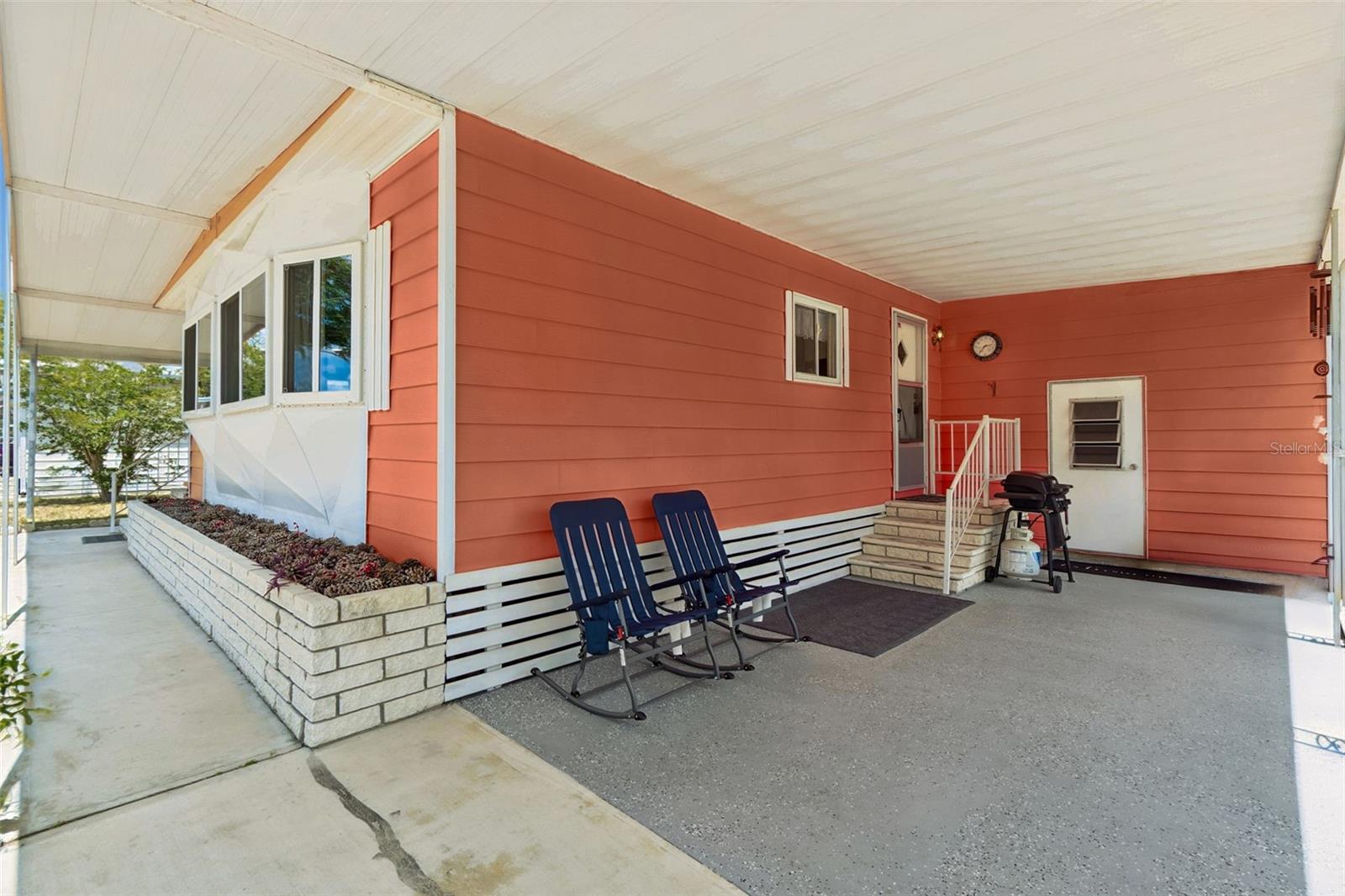 14289 Midfield St Property Photo 25
