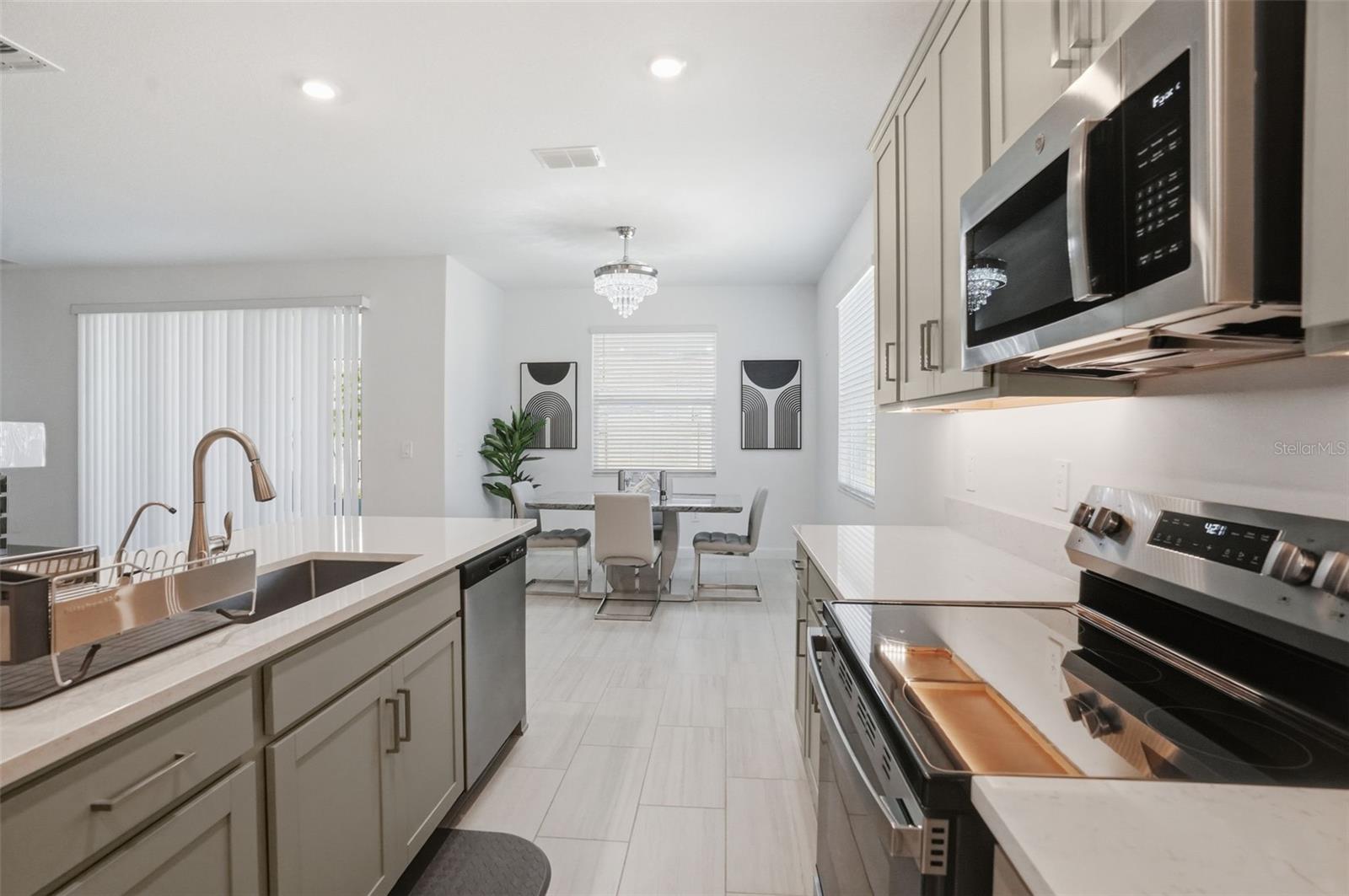 10770 Tupper Cay Dr Property Photo 19