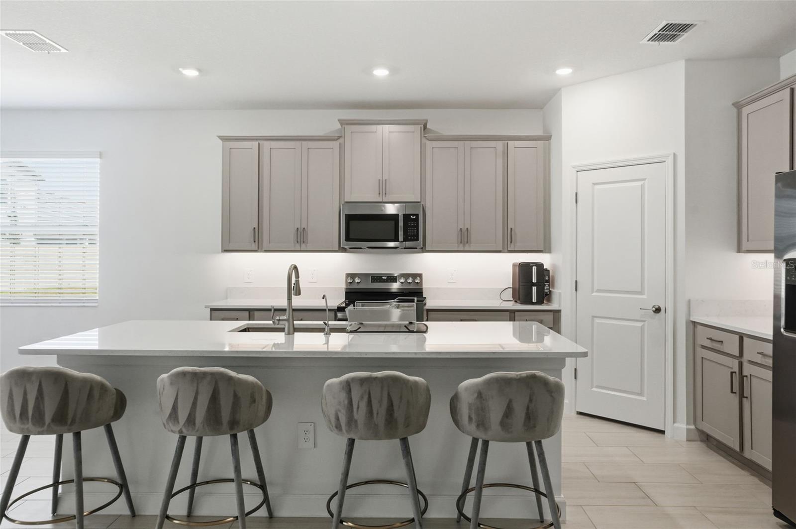 10770 Tupper Cay Dr Property Photo 23
