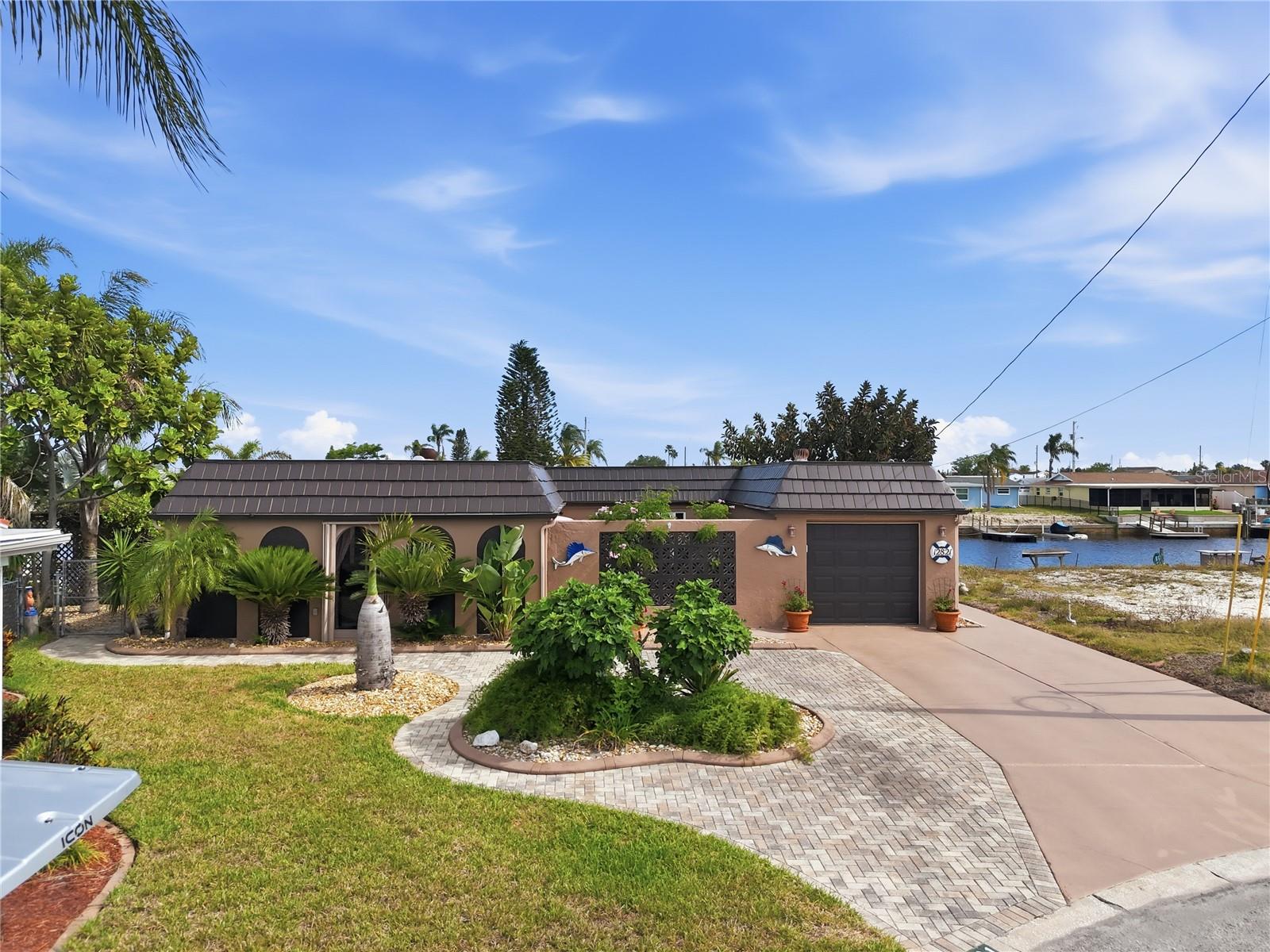 12821 4th Isle Property Photo 3