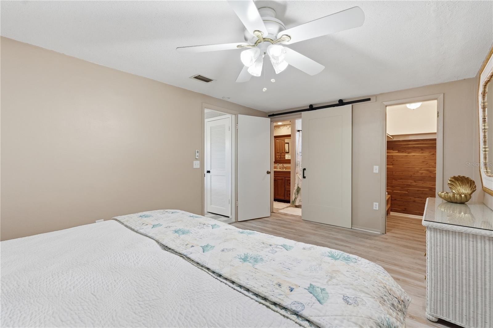 12821 4th Isle Property Photo 29