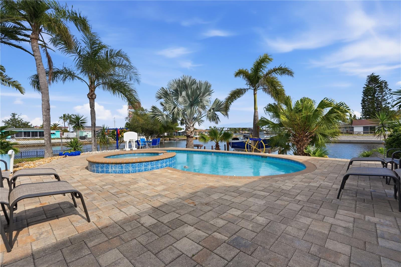 12821 4th Isle Property Photo 62