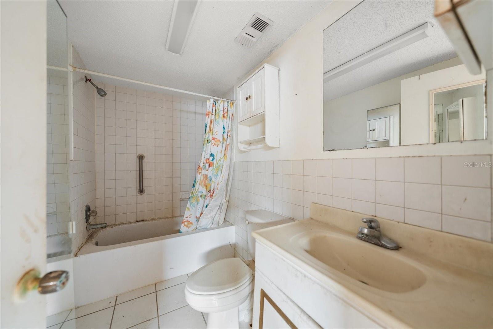 40 77th Ave Property Photo 56