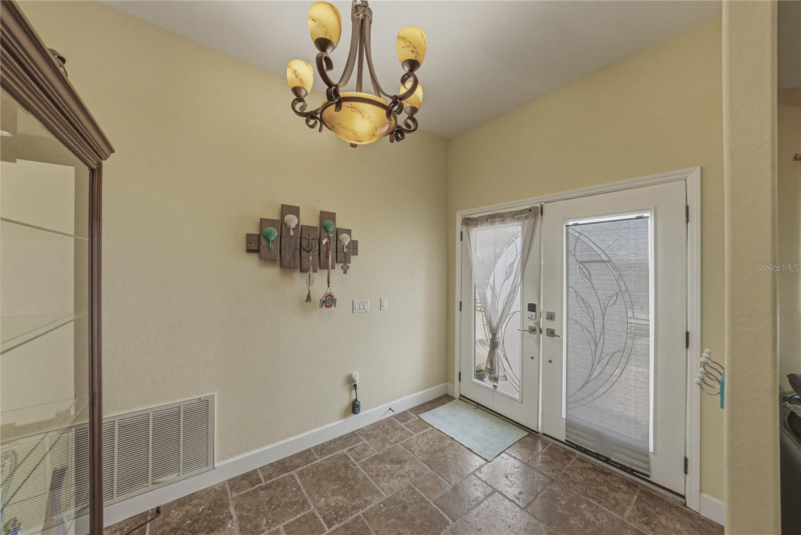 4178 Des Prez Ct Property Photo 5