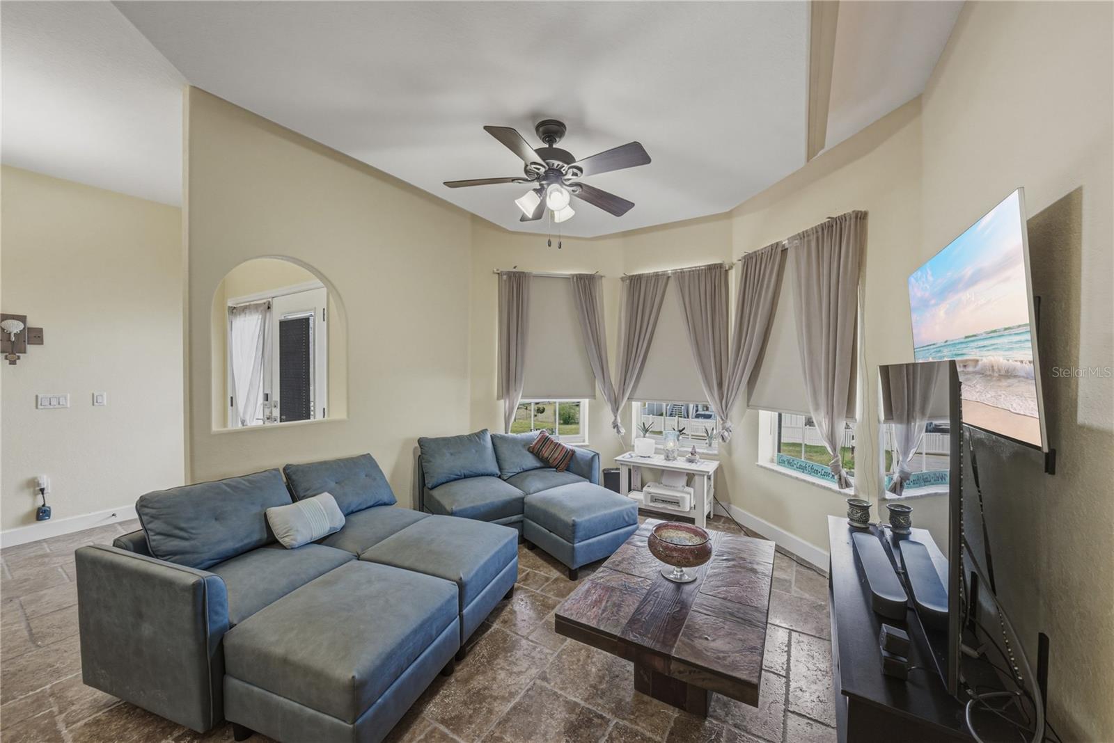 4178 Des Prez Ct Property Photo 10
