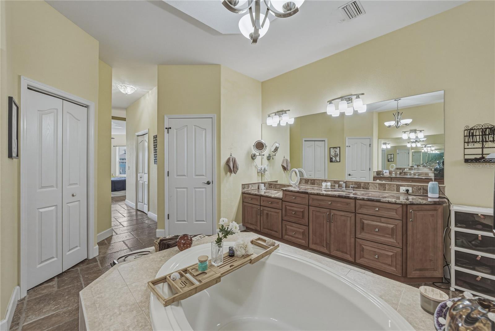 4178 Des Prez Ct Property Photo 34