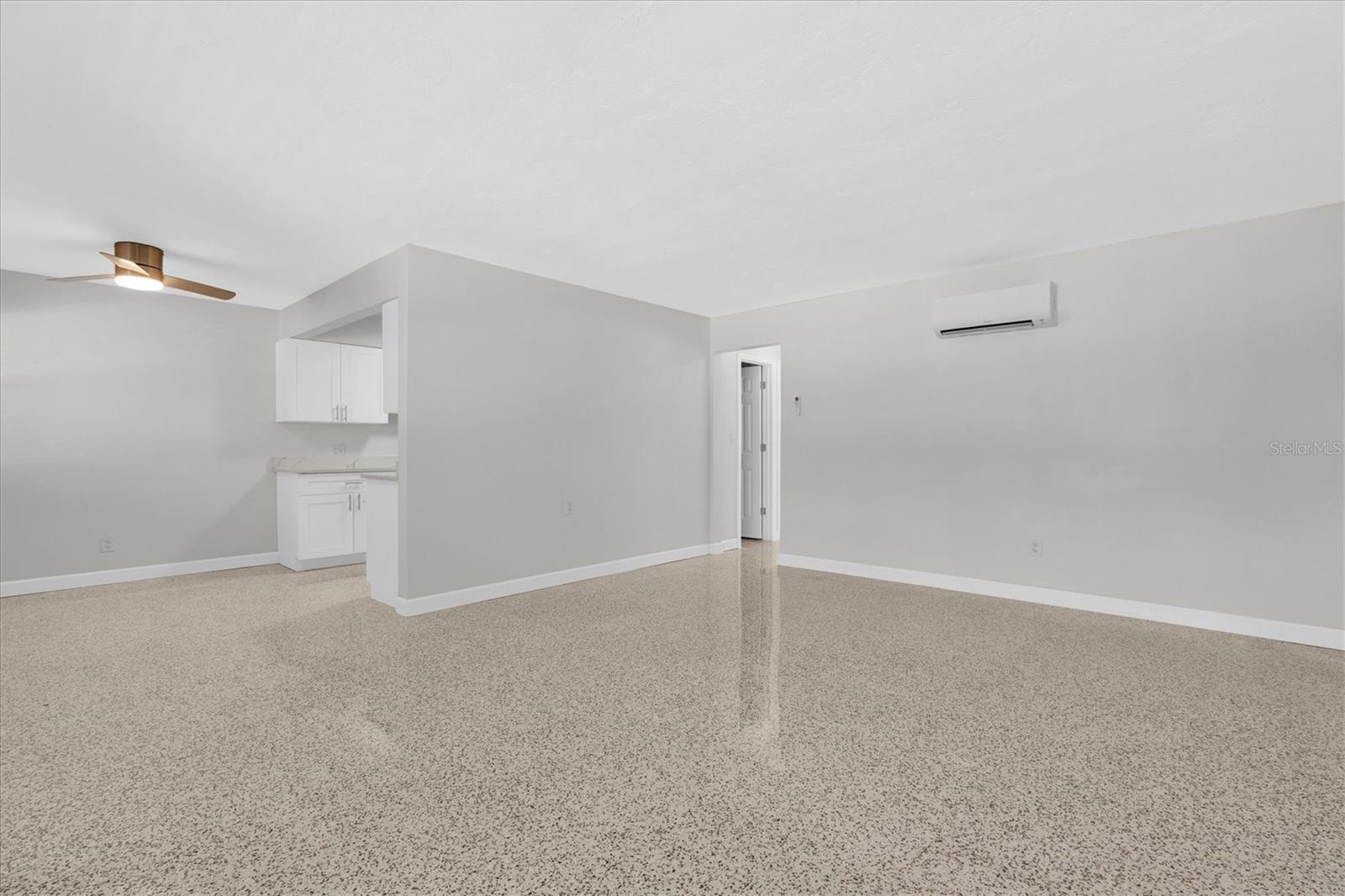 121 46th Ave #1g Property Photo 5