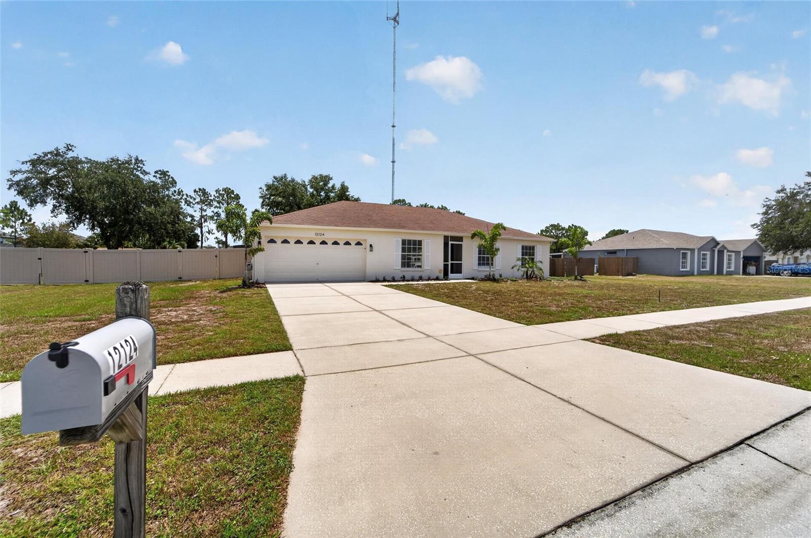 12124 Colonial Estates Ln Property Photo 27