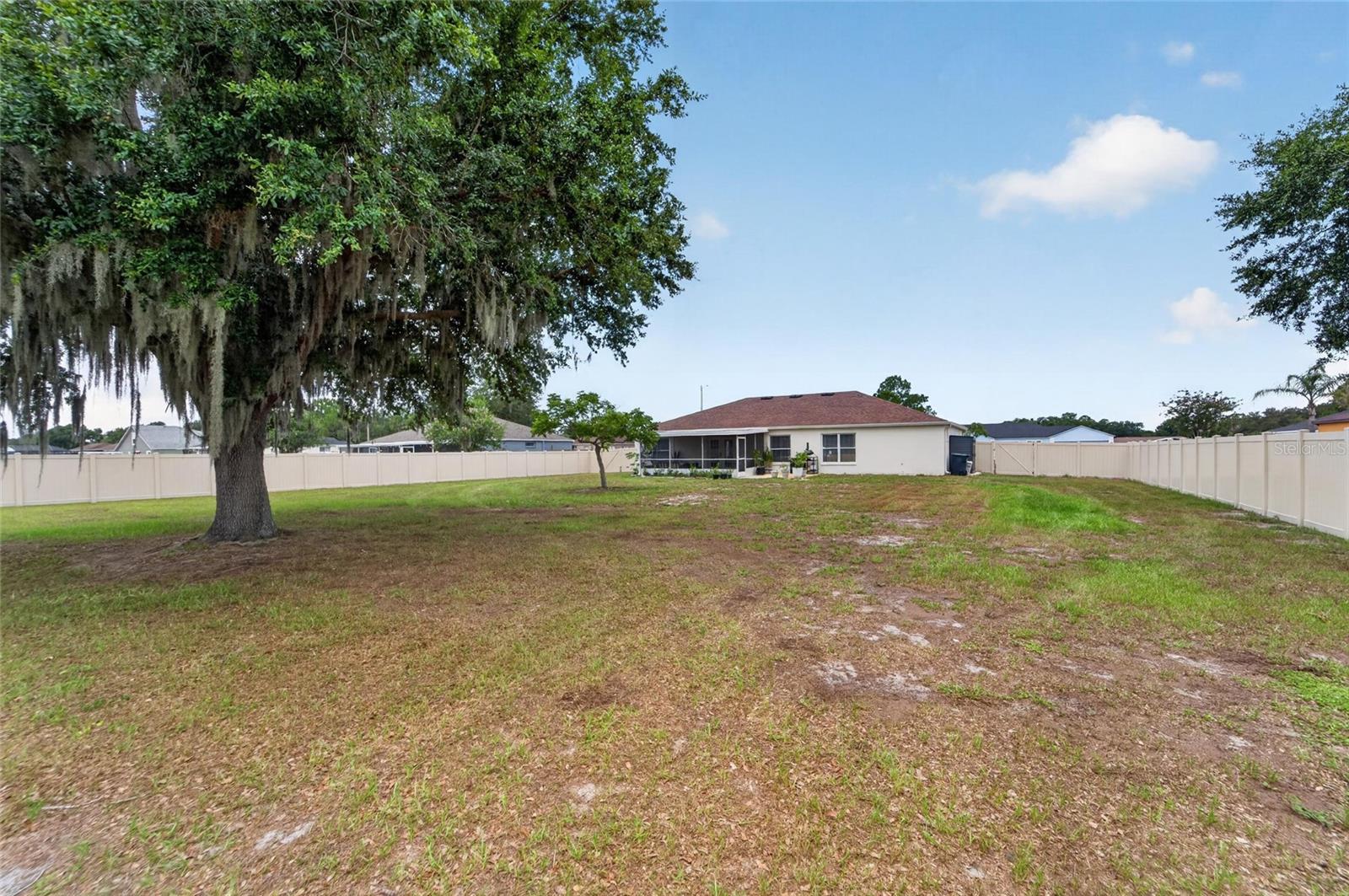 12124 Colonial Estates Ln Property Photo 44