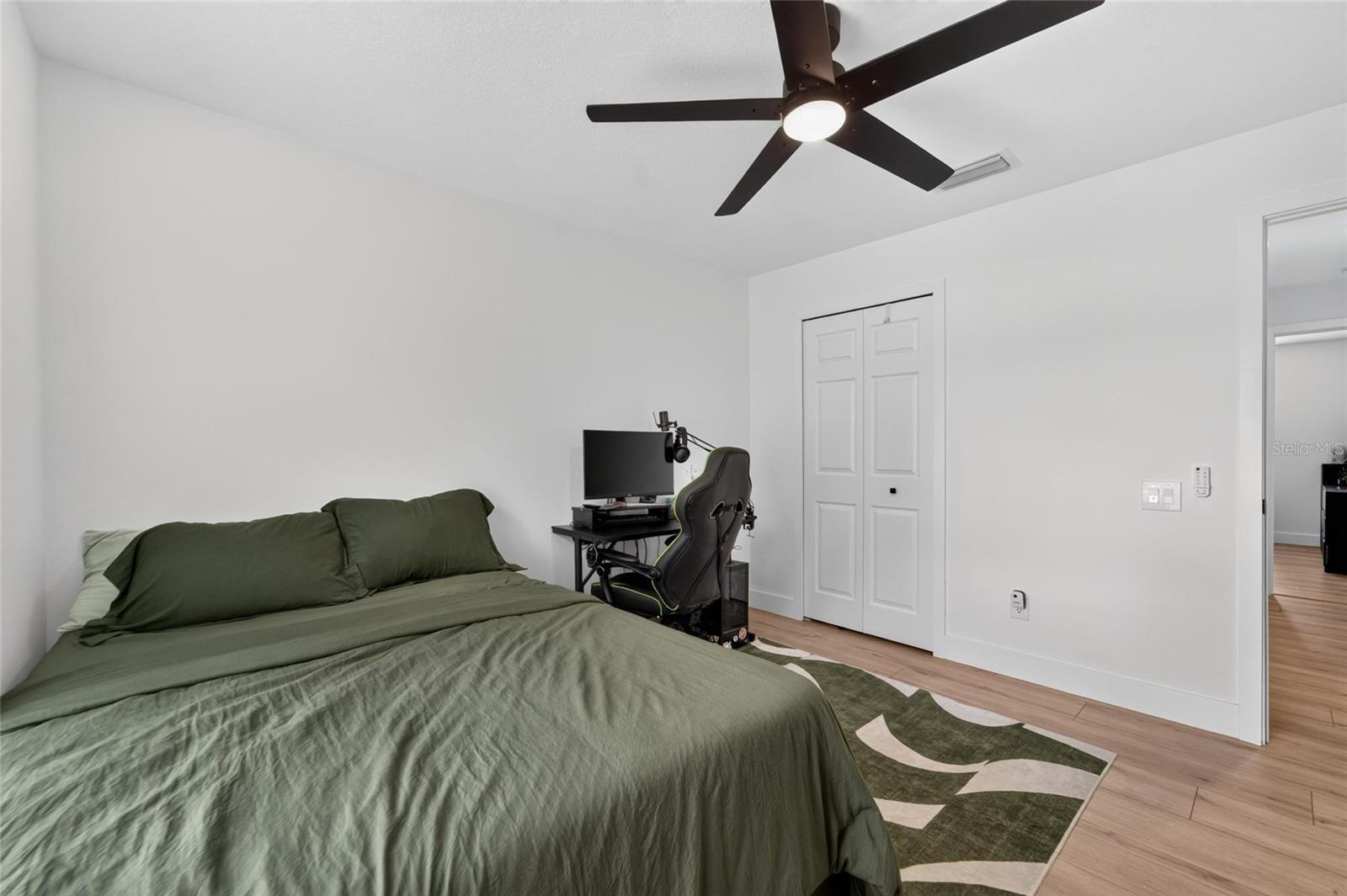 12124 Colonial Estates Ln Property Photo 99