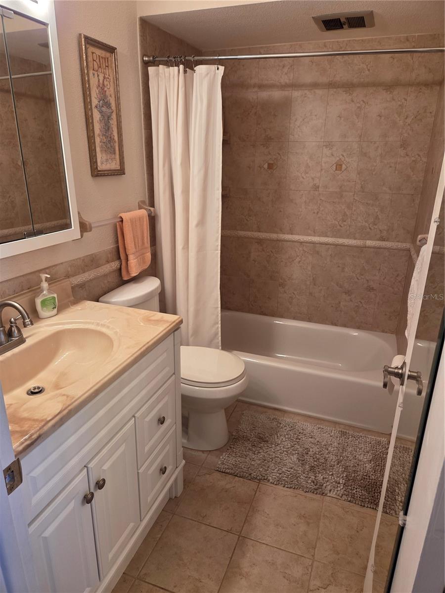 11225 82nd Ave #309 Property Photo 9