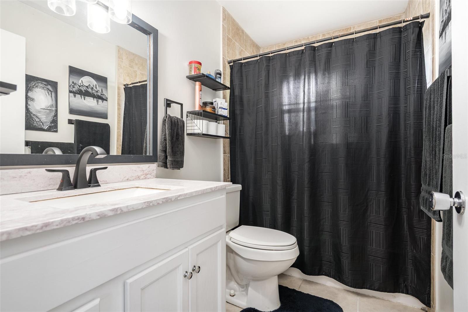 1107 Cable Ln Property Photo 6