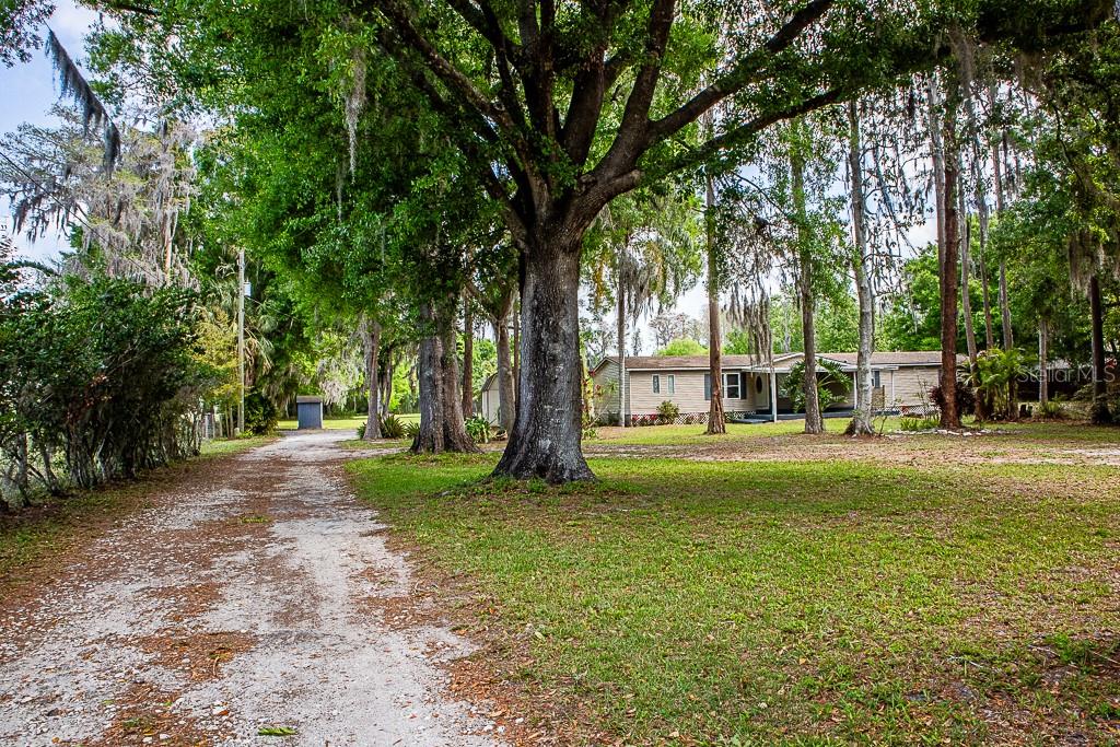 13815 Plainview Rd Property Photo 1