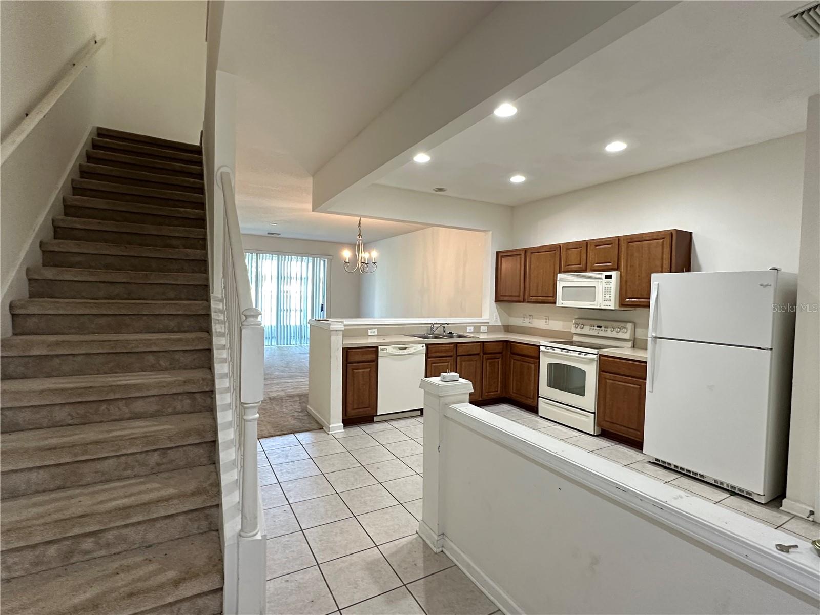 4871 Pond Ridge Dr Property Photo 3