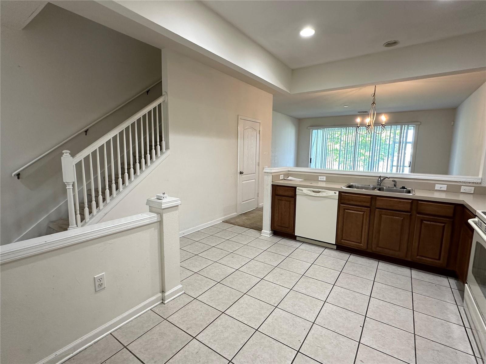 4871 Pond Ridge Dr Property Photo 7