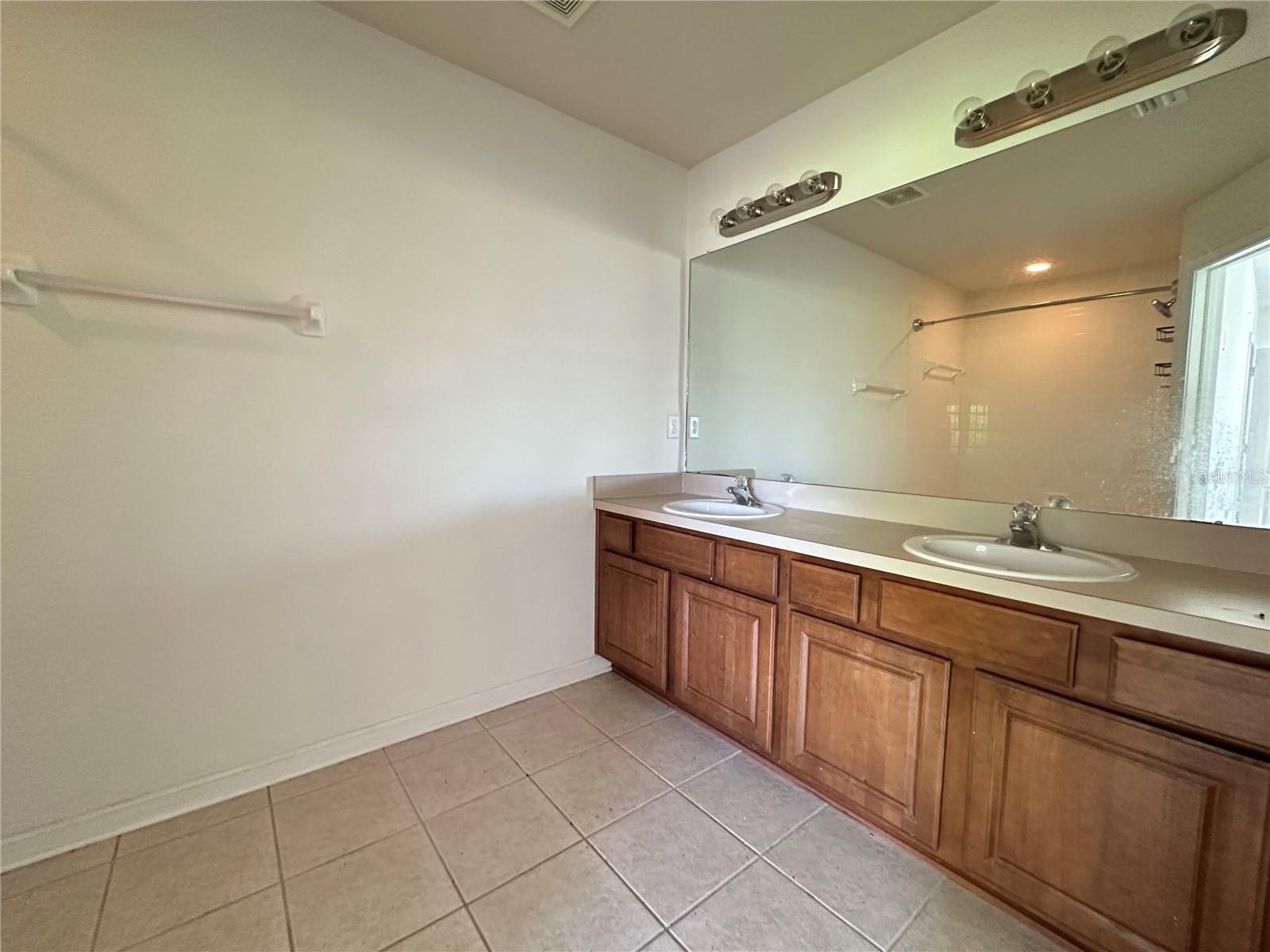 4871 Pond Ridge Dr Property Photo 17