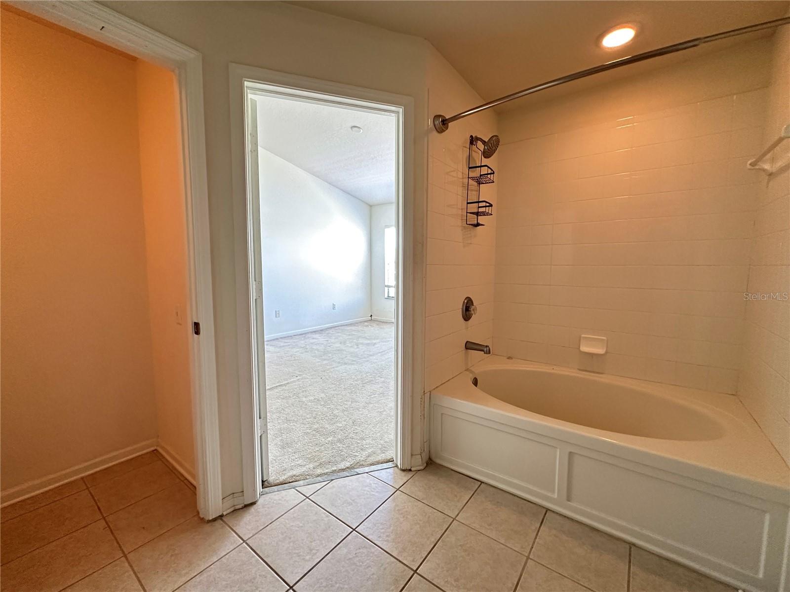 4871 Pond Ridge Dr Property Photo 18